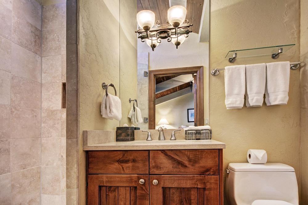 The Lodge at Vail, a RockResort by Vail Resorts photo 19