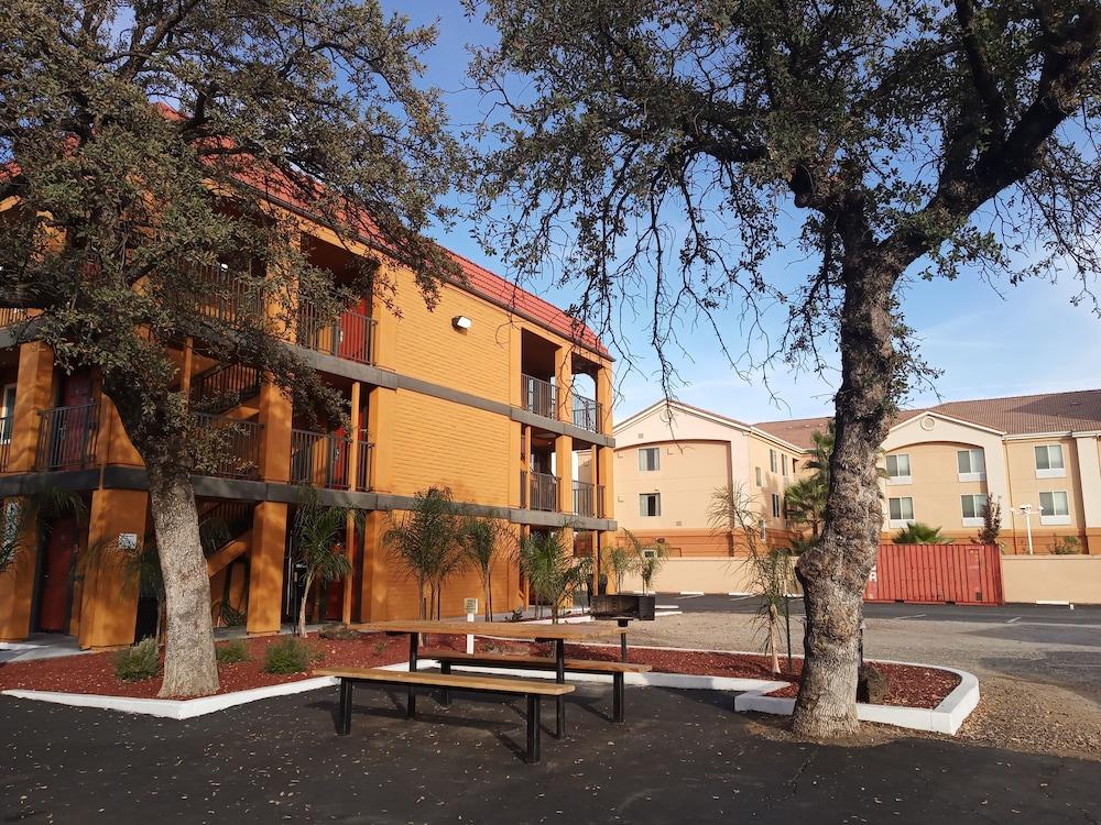 Quality Inn Redding near I-5 photo 32