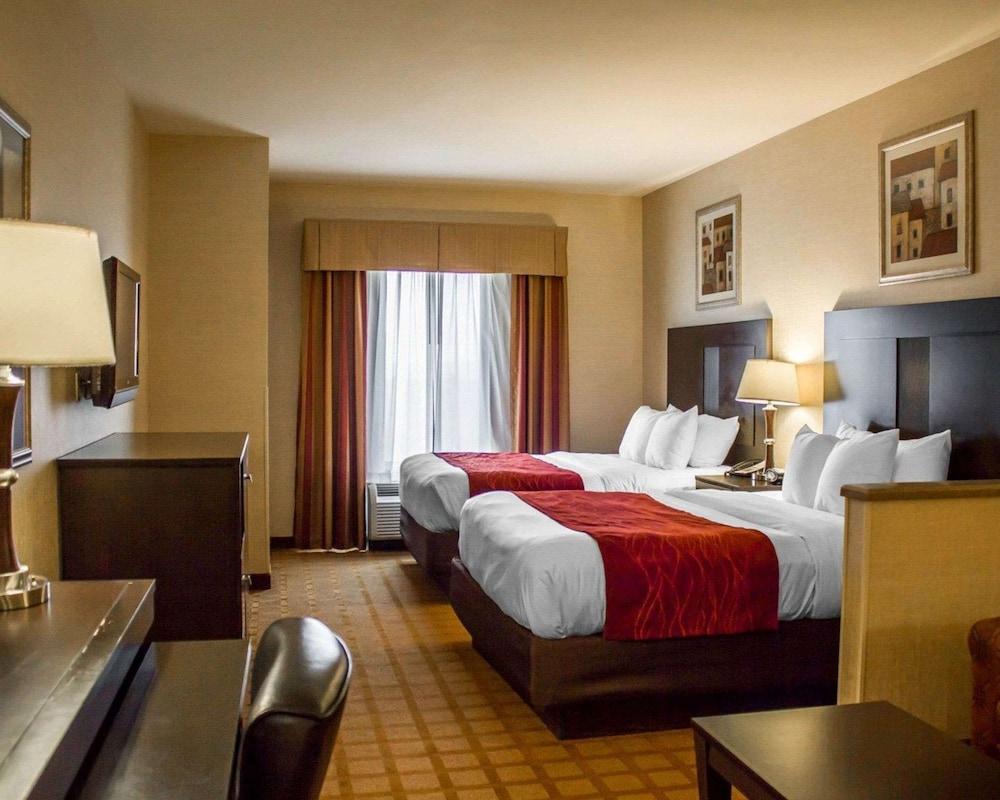 Comfort Suites Edinboro photo 19