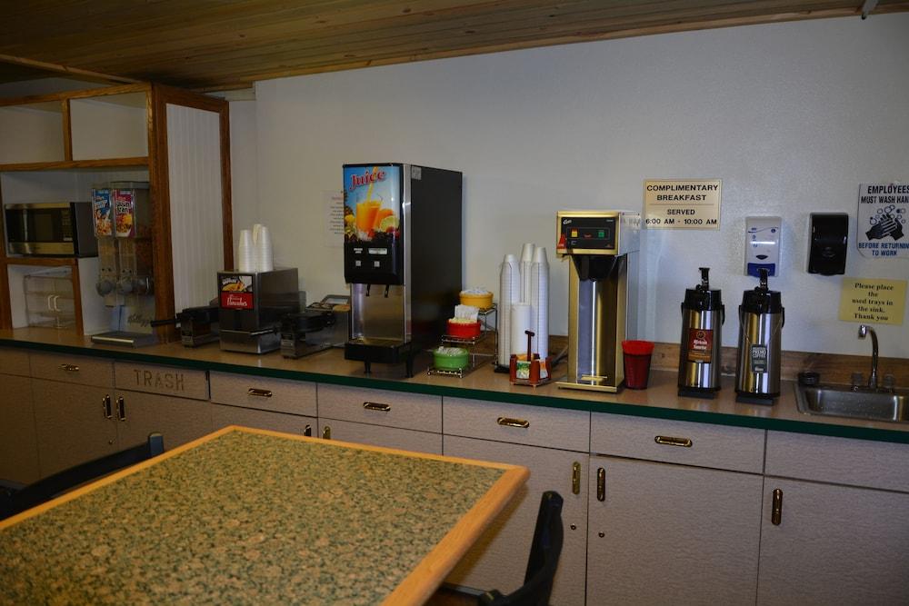 Locomotive Inn photo 22