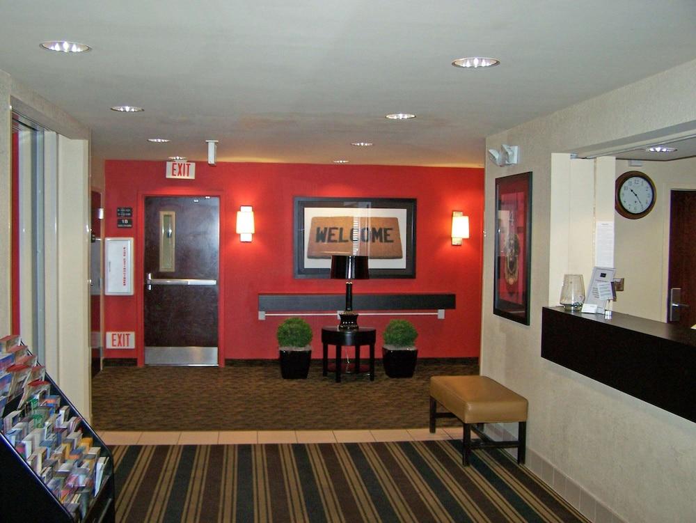 Suburban Studios Minneapolis Brooklyn Center photo 19