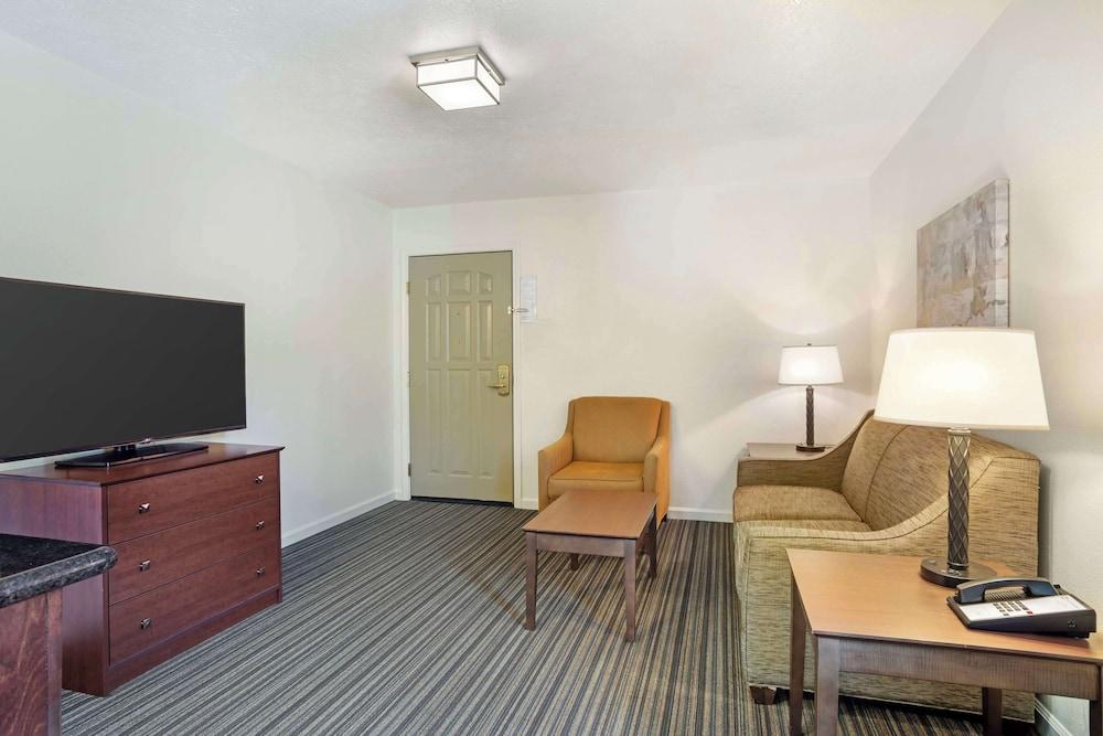 Best Western Clovis Cole photo 13