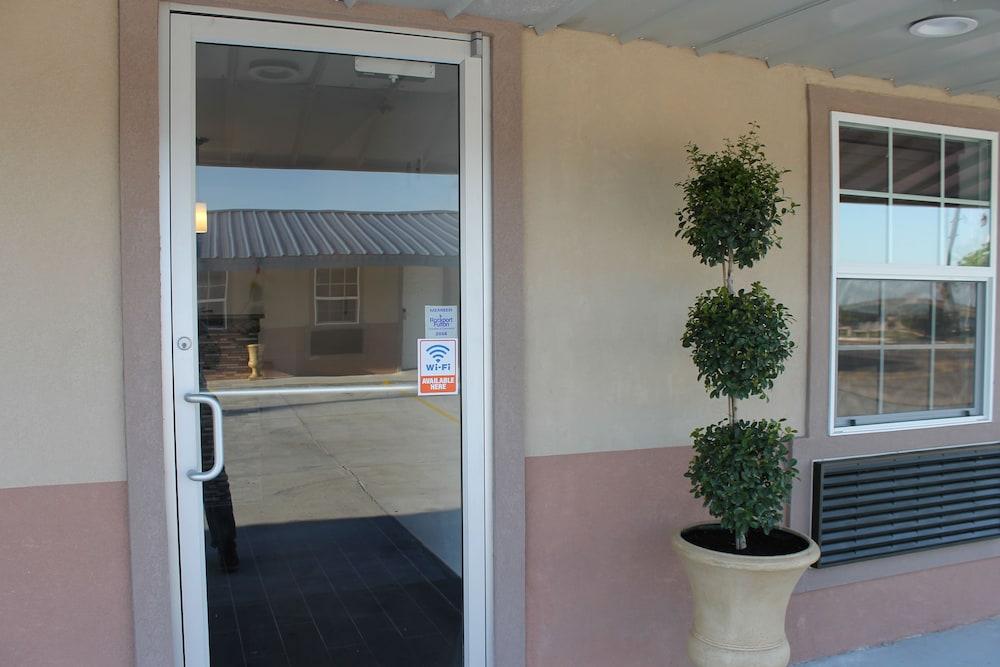 Harbour Inn photo 3
