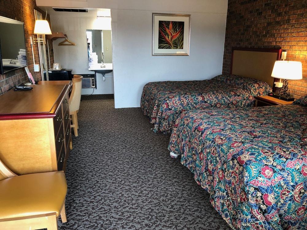 Dunes Inn photo 6
