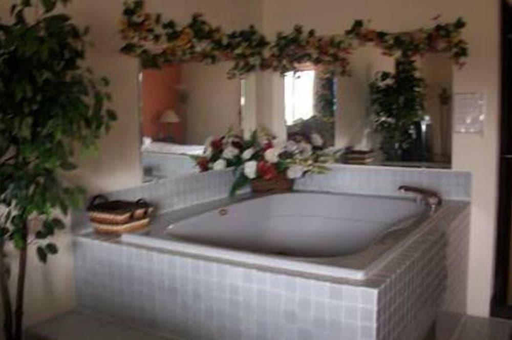 Lodi Valley Suites photo 30