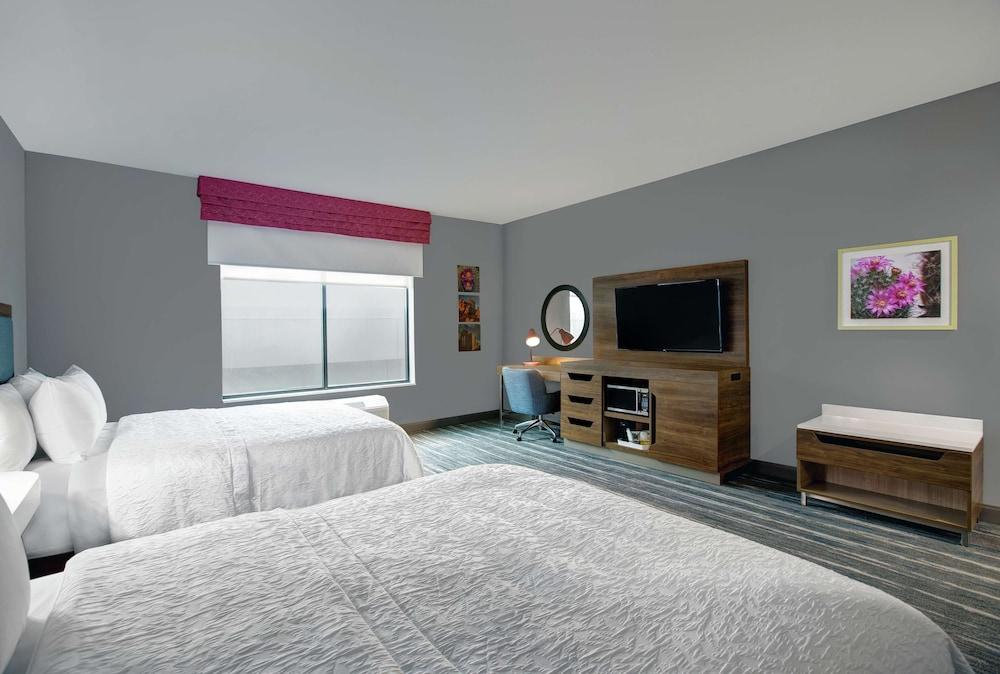 Hampton Inn Weslaco photo 6