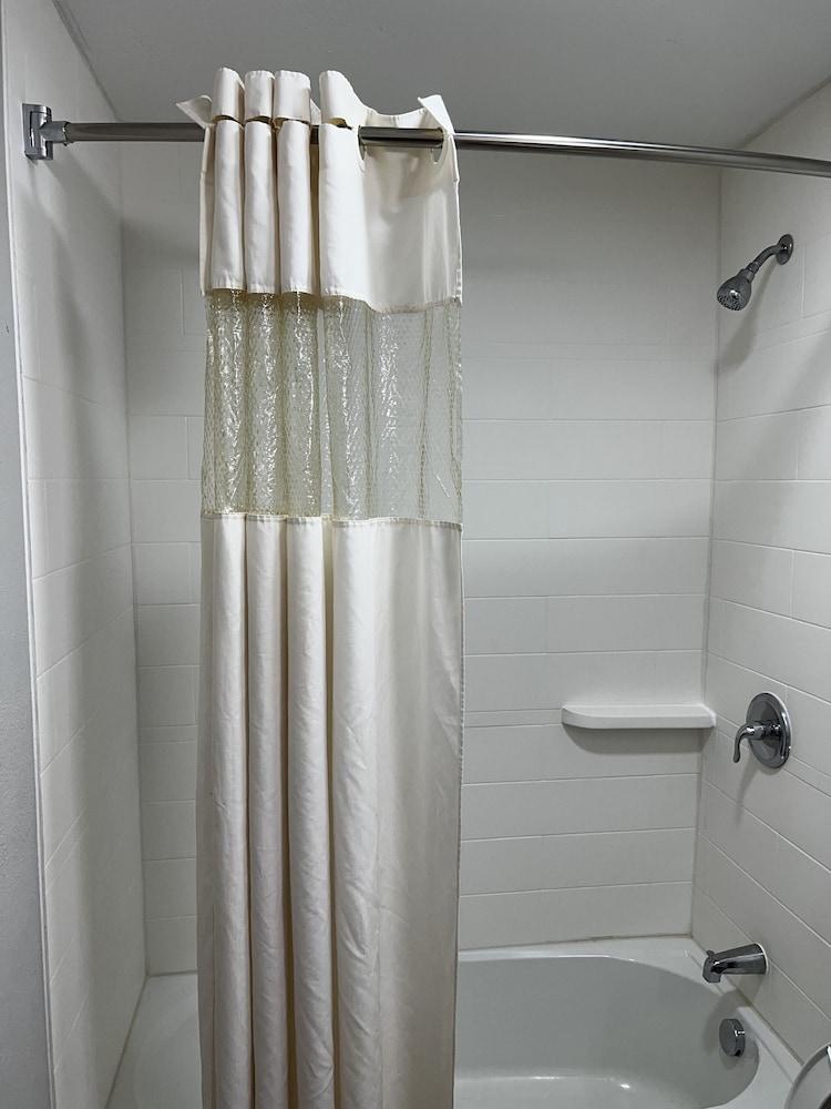 Relax Inn & Suite photo 8