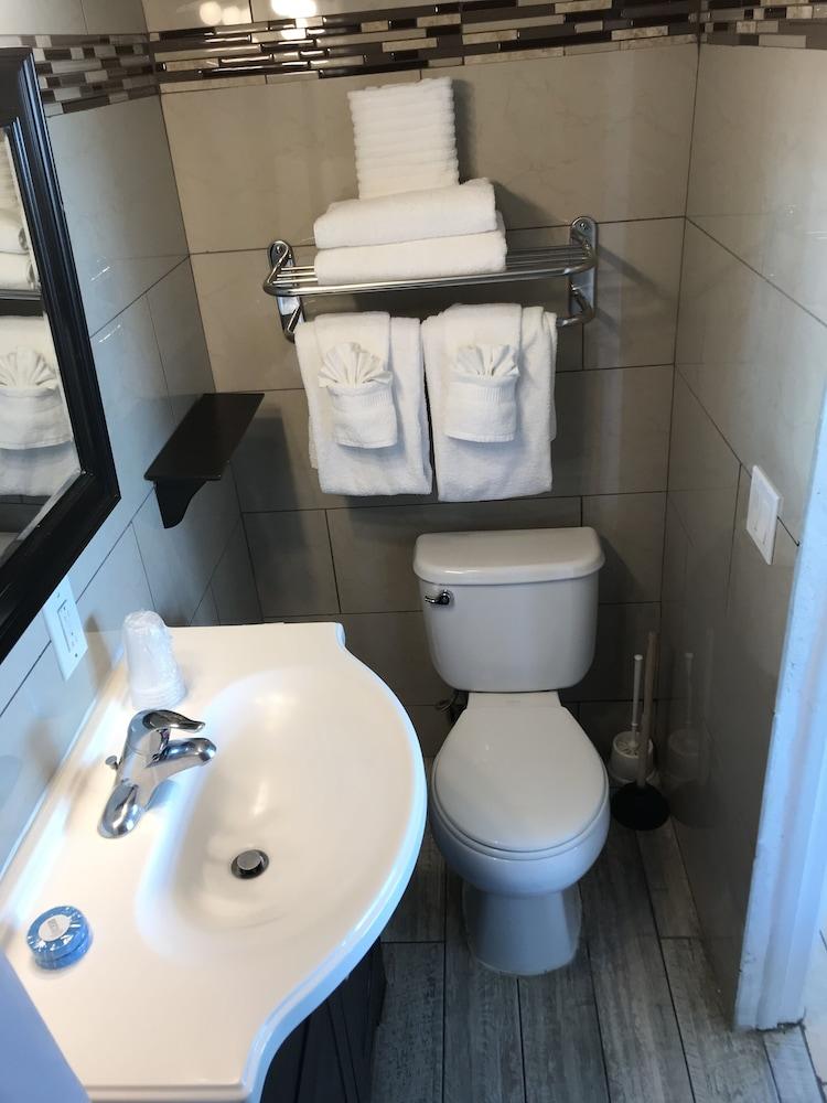 Schooner Hotel photo 9
