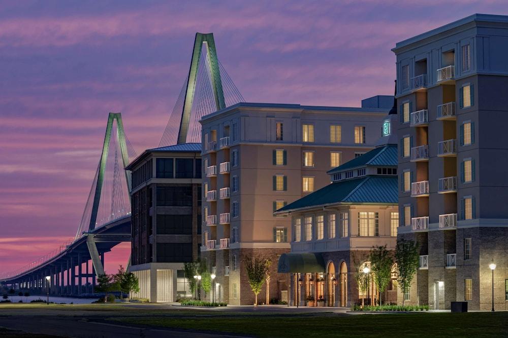 Embassy Suites by Hilton Charleston Harbor Mt. Pleasant photo 1