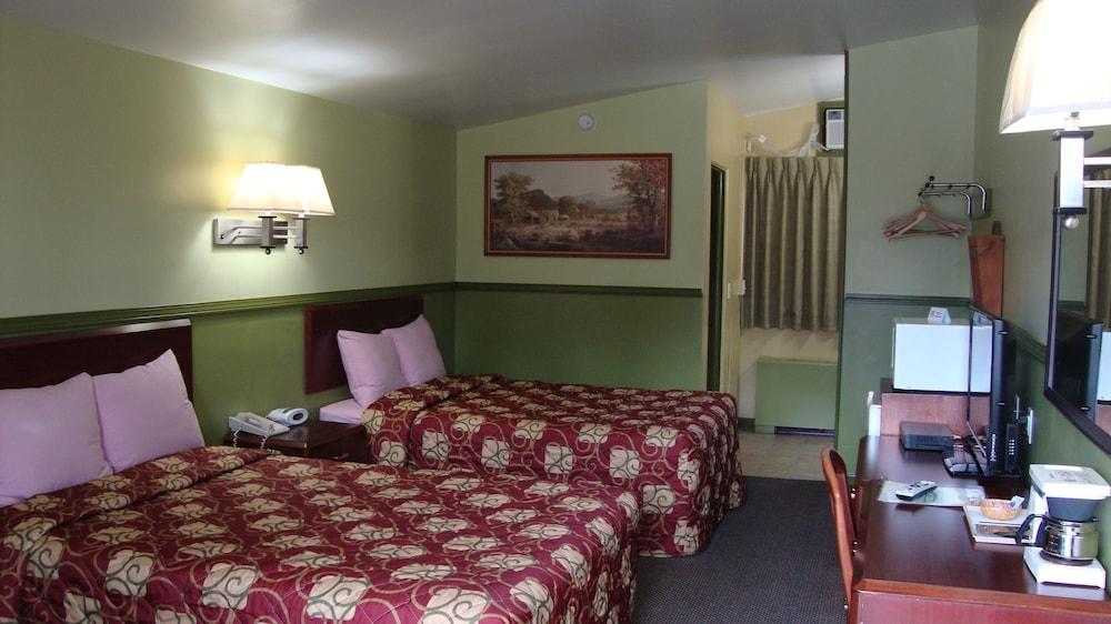 Pinconning Trail Inn Motel photo 5