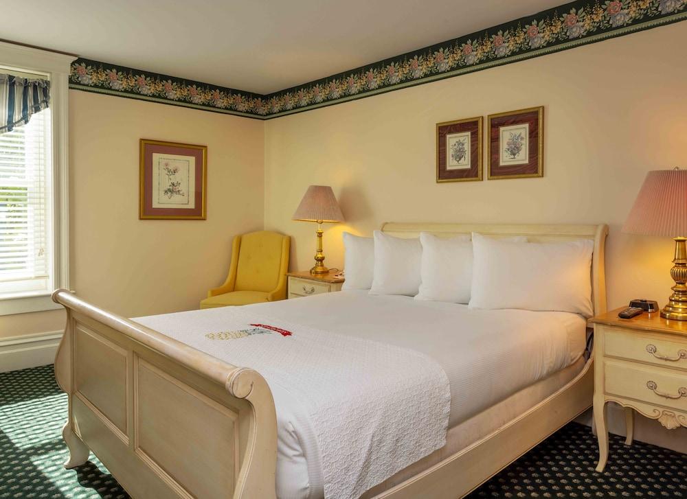 Perry Hotel photo 25