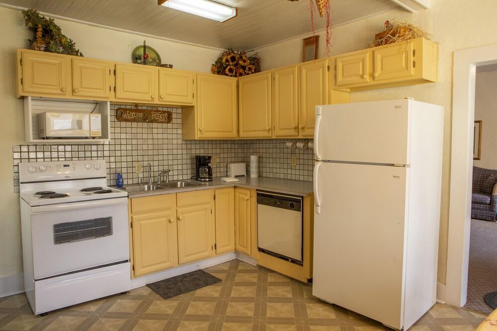 The Chimney Rock Inn & Cottages photo 38