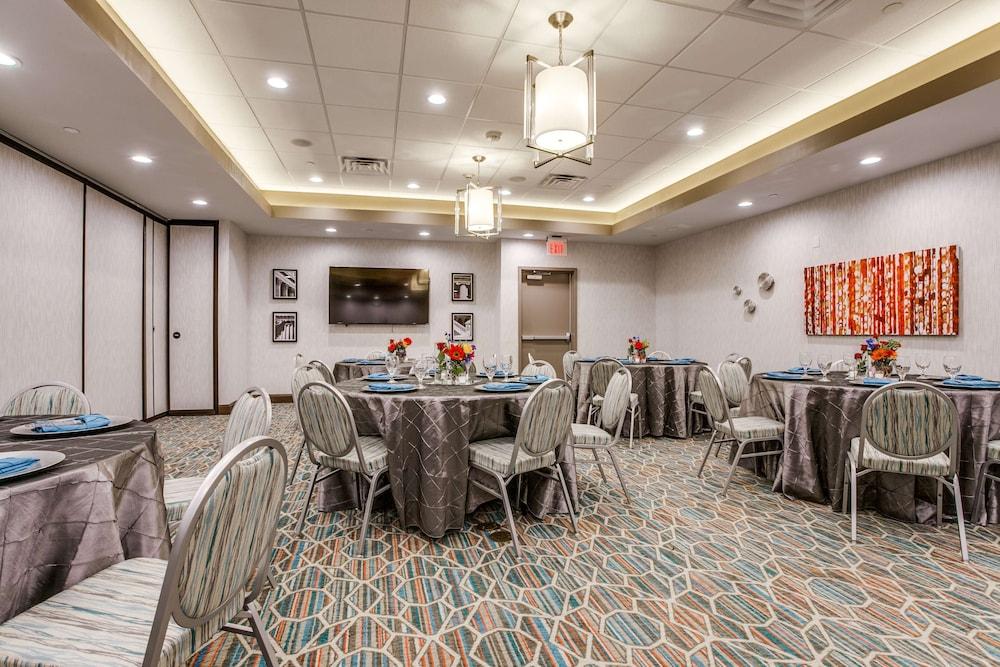 Hampton Inn & Suites North Dallas Central Expy photo 33