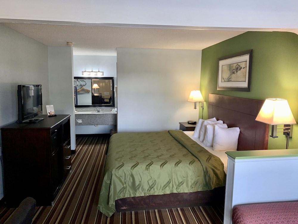 Quality Inn & Suites Macon North photo 9
