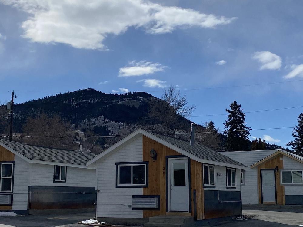 Lamplighter Cabins & Suites photo 85