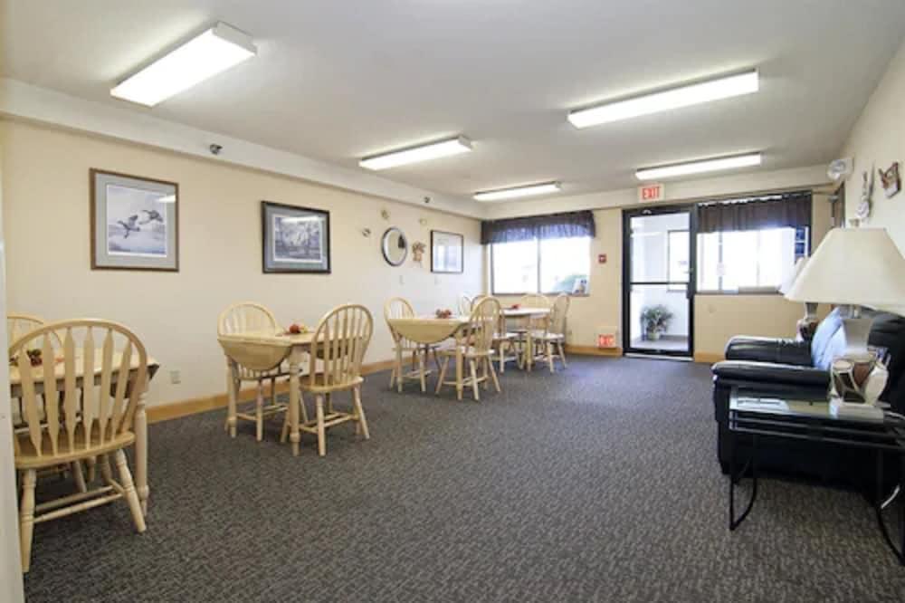 Americas Best Value Inn Zumbrota photo 2