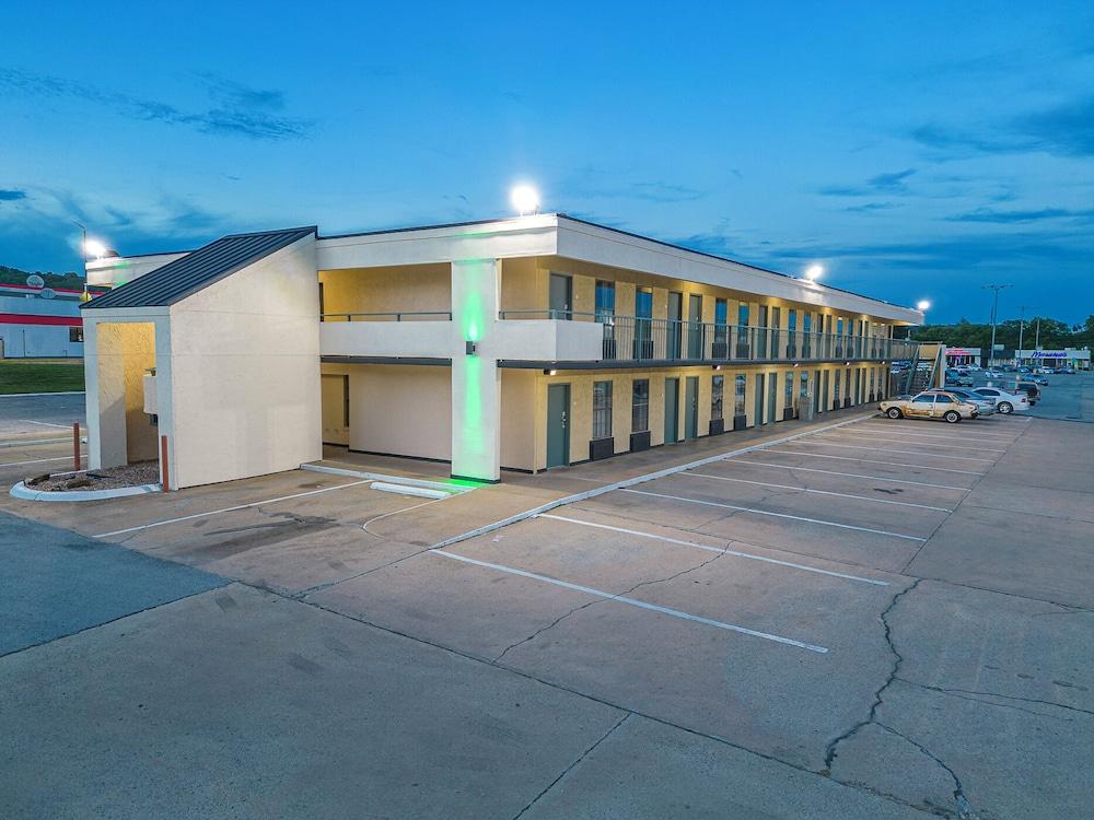 Quality Inn photo 49