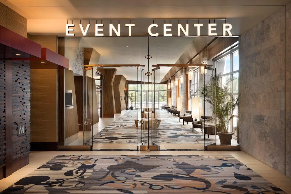 The Landing Hotel at Rivers Casino & Resort photo 48