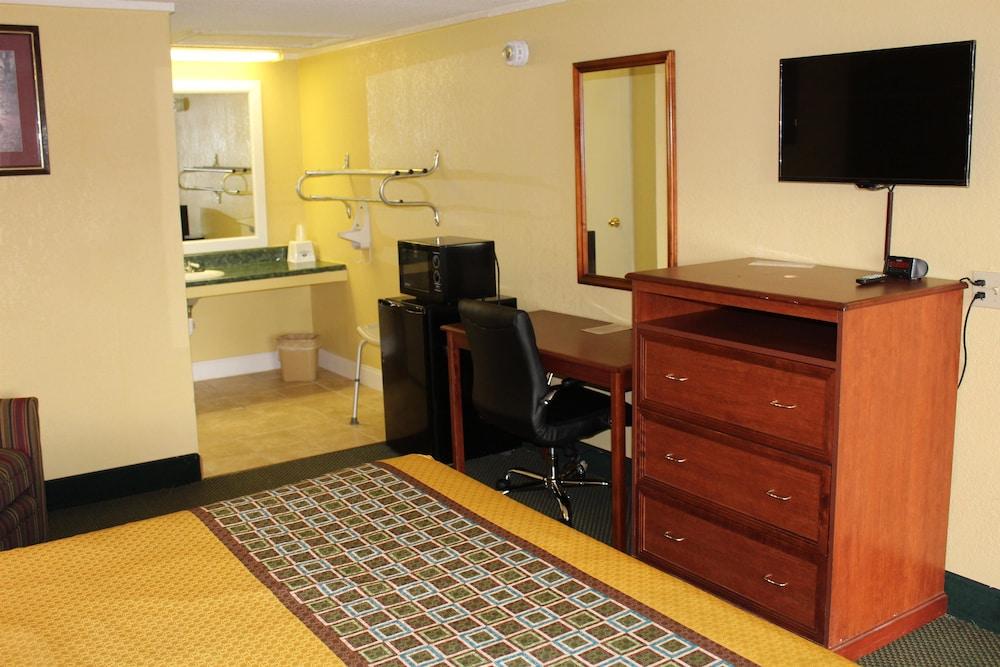 Americas Best Value Inn Conyer photo 27