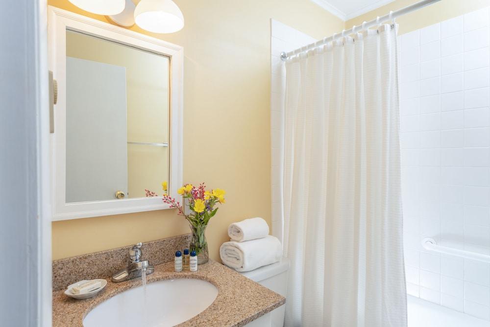 Dockside Guest Quarters & Restaurant photo 91