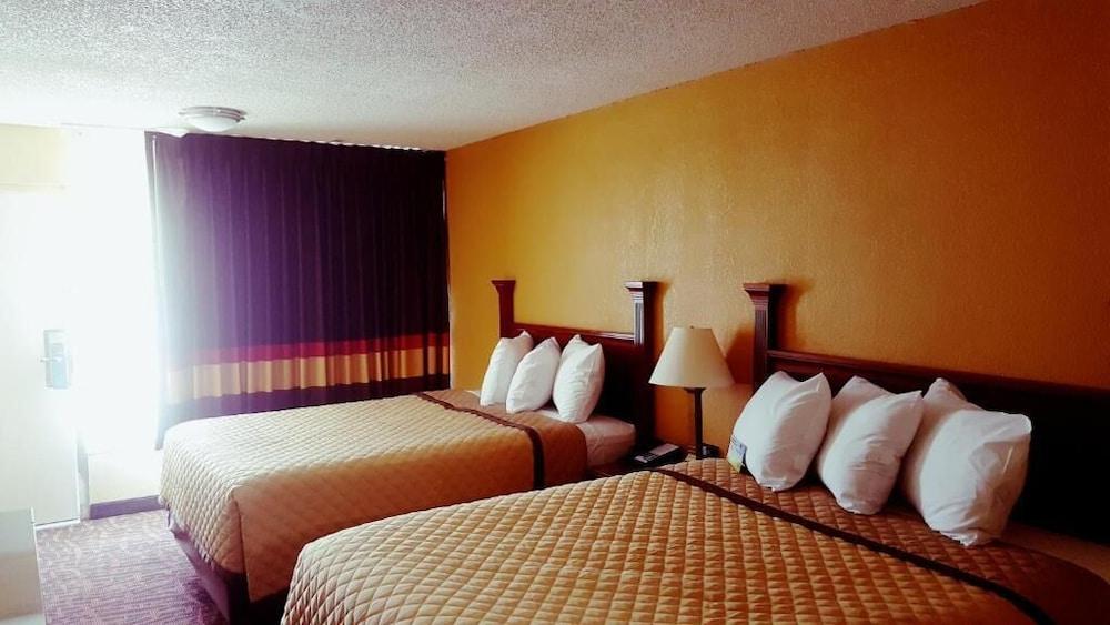 Rodeway Inn Concord - Kannapolis photo 4