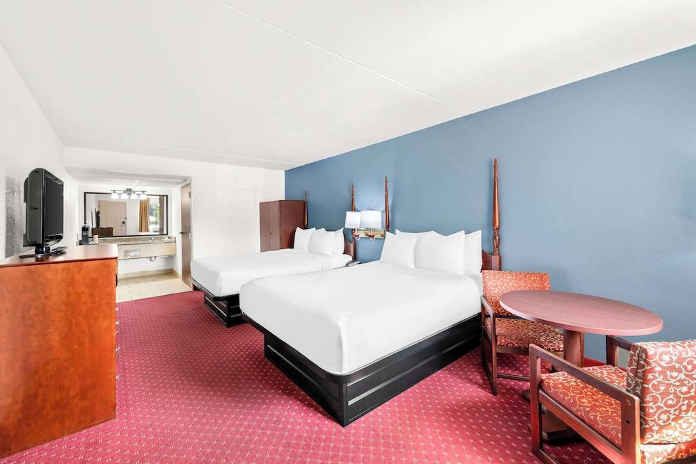 Clarion Inn Branson photo 28