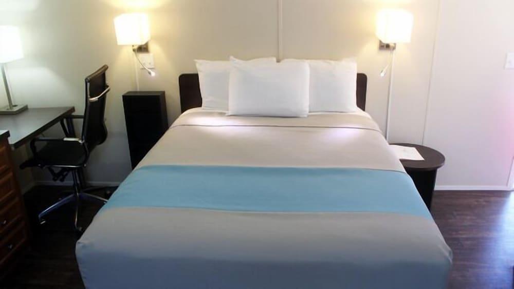 Shale Lodge Pleasanton photo 7