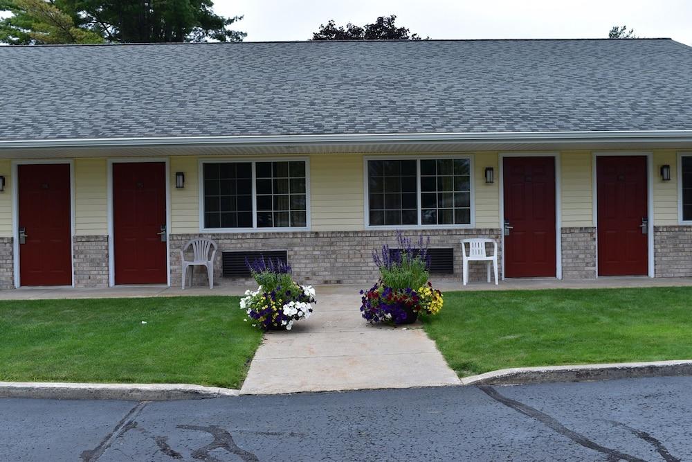Best Western of Harbor Springs photo 46