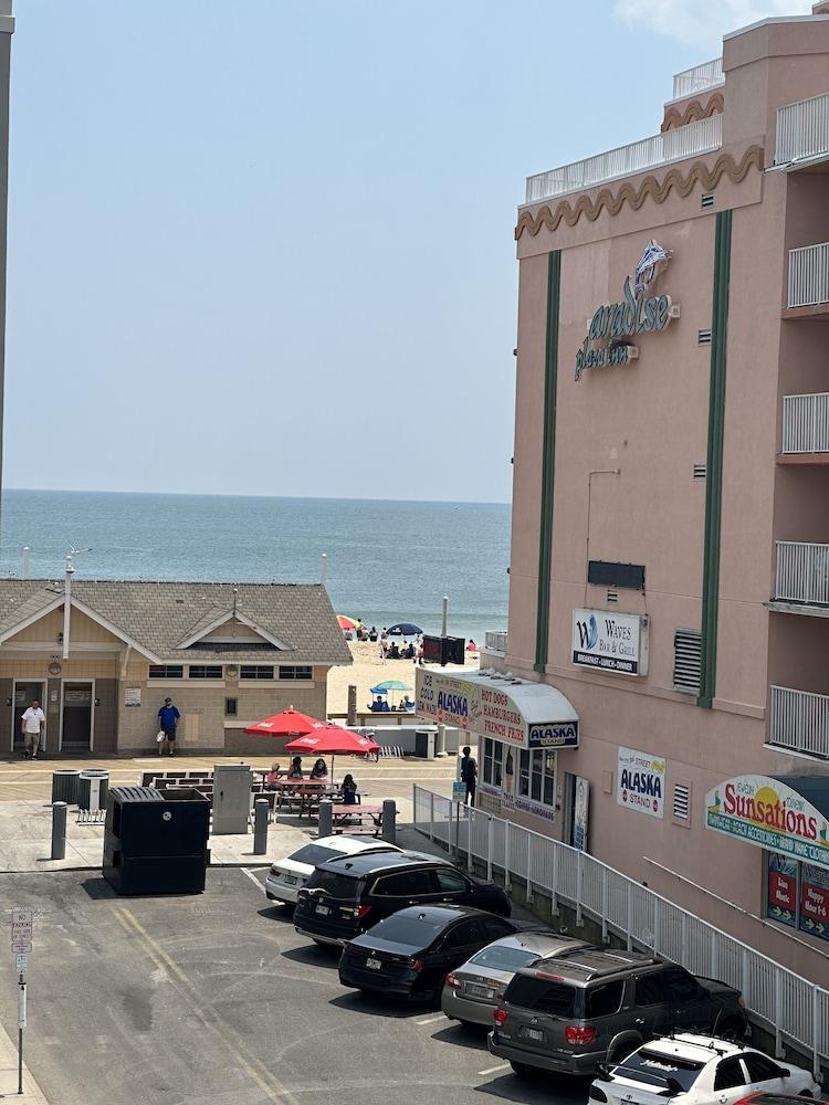 The Wellington Hotel & Suites Oceanblock photo 1