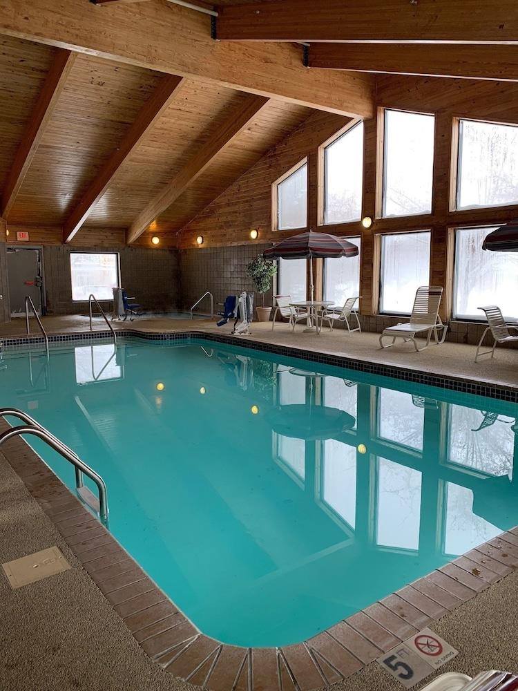 AmericInn by Wyndham Hampton photo 4