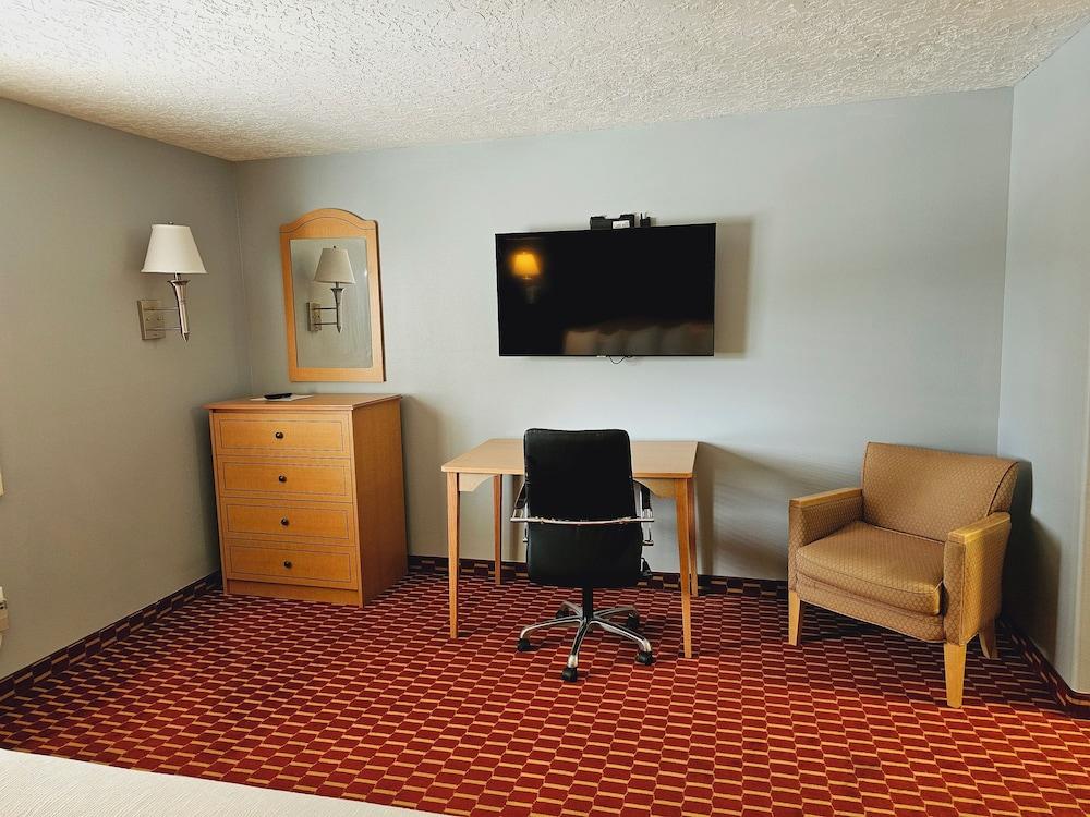 Executive Inn and Suites Extended Stay in Vernal photo 24