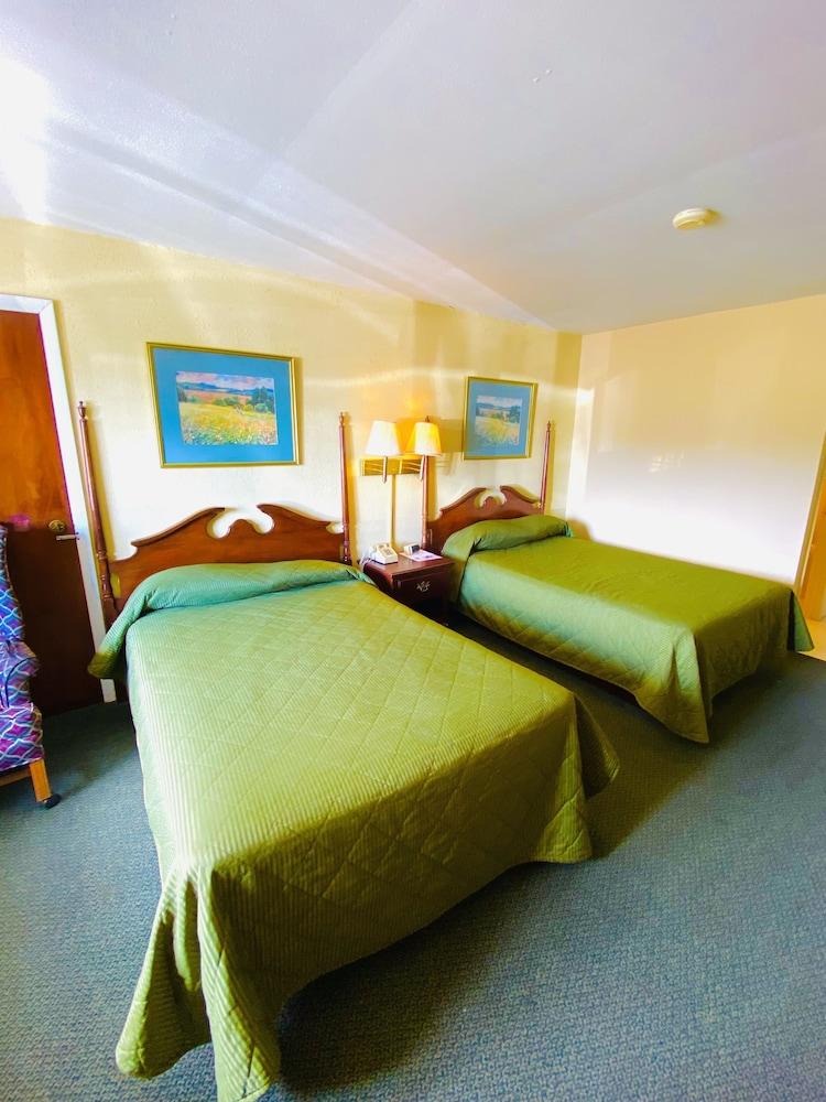Sutton Lane Motel photo 4
