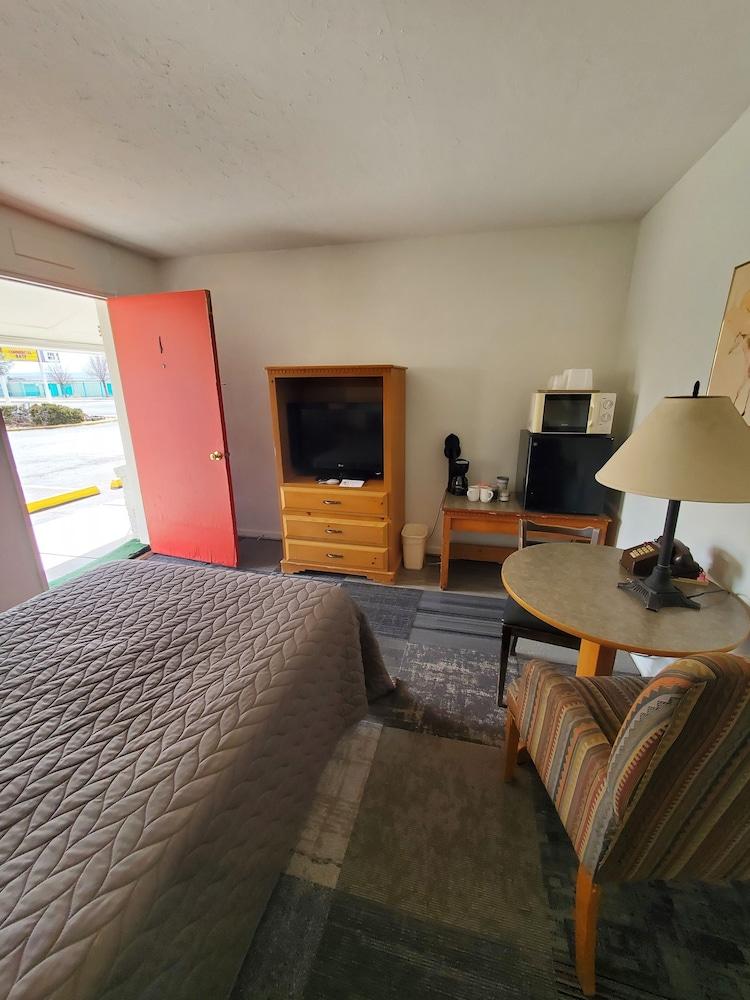 Southwest Motel photo 9