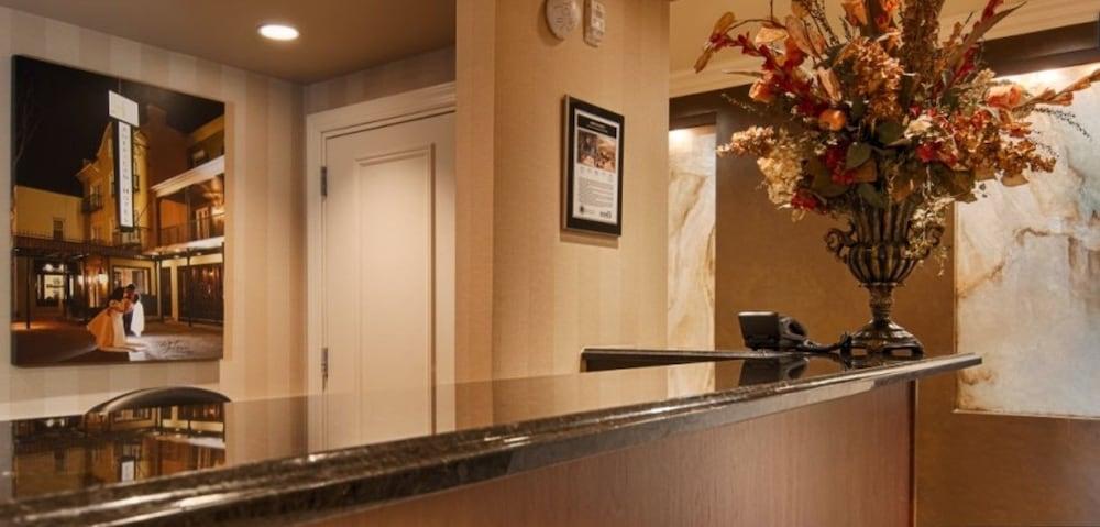 American Hotel photo 2