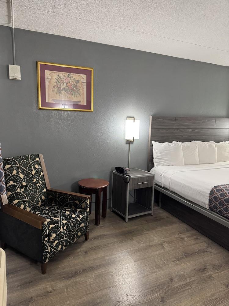 Bluestar Motel photo 7