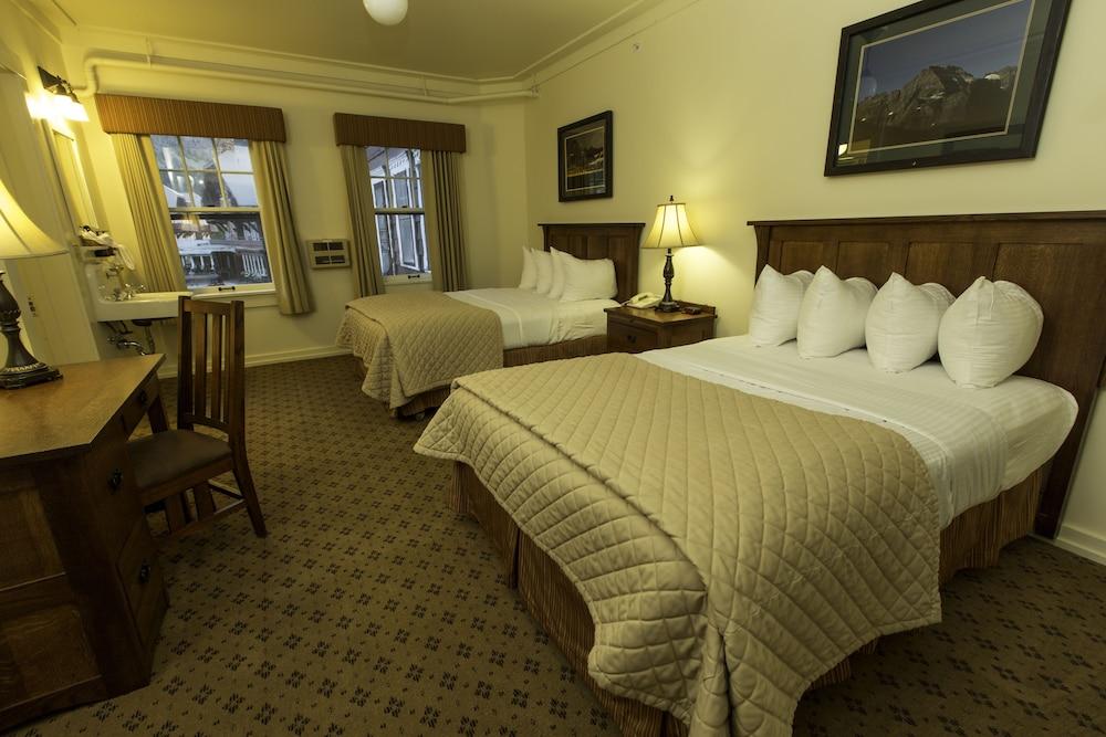 Many Glacier Hotel - Inside the Park photo 13