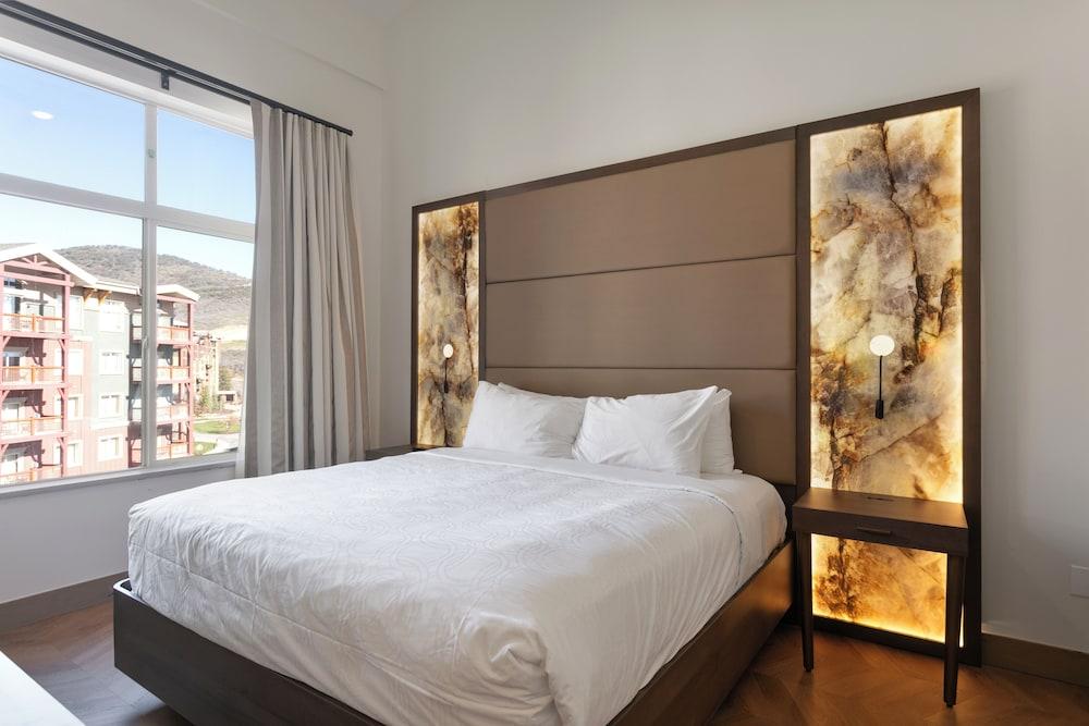 Westgate by Canyons Village Rentals photo 25
