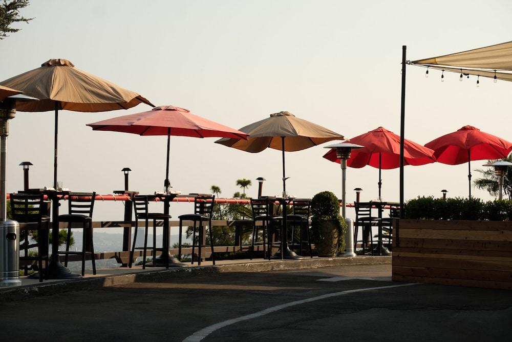 Hollywood Hills Hotel photo 9