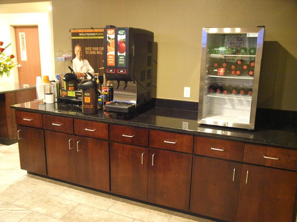 Cobblestone Inn & Suites - Vinton photo 12