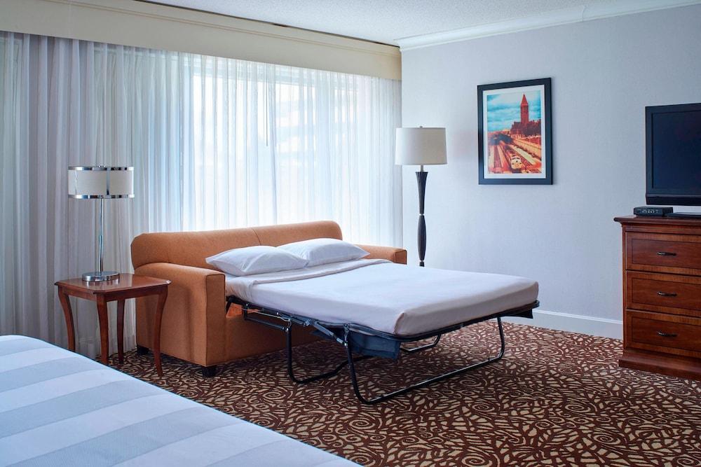 Marriott Milwaukee West photo 5