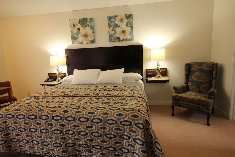 Mariner's Cove Inn photo 52