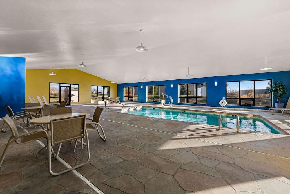 Quality Inn Warrensburg photo 22