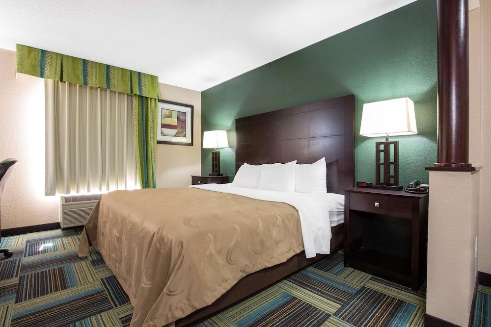 Quality Inn & Suites Arnold - St Louis photo 15