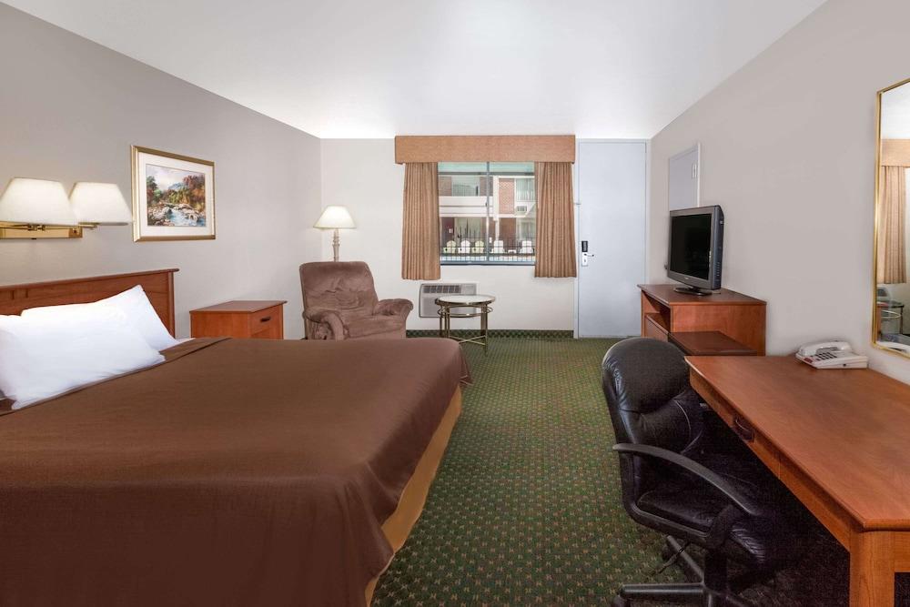 Travelodge by Wyndham Jackson photo 5