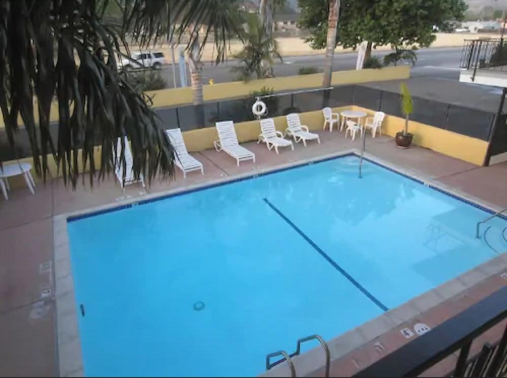 Lotus of Lompoc - A Great Hospitality Inn photo 16