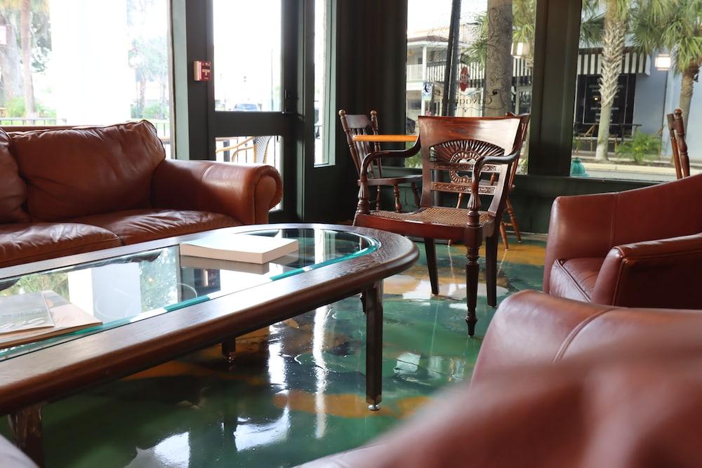 The Roanoke Hotel photo 28