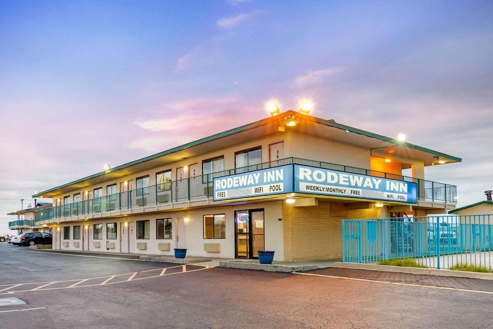 Rodeway Inn photo 41