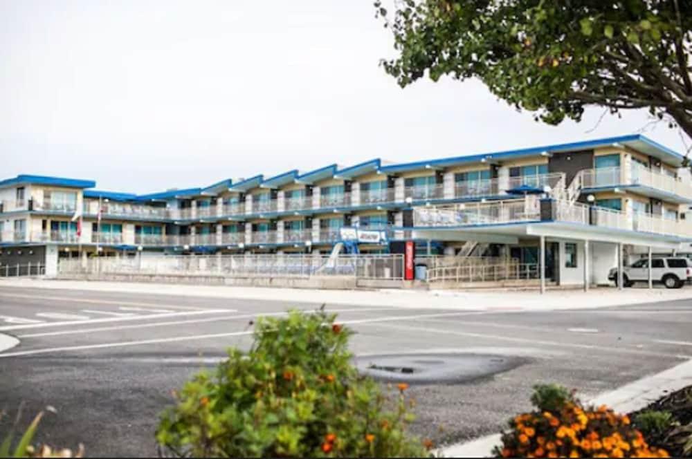 Attache Motel photo 1