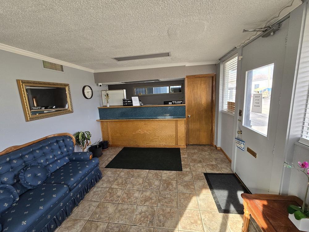 Richmond Inn & Suites photo 7