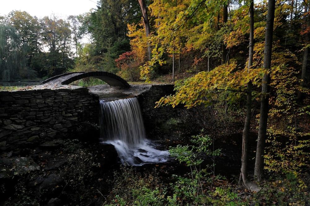 Buttermilk Falls Inn photo 22